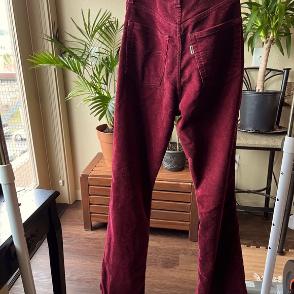 Size 25 but runs large more like 26 - Picture 2 of 5